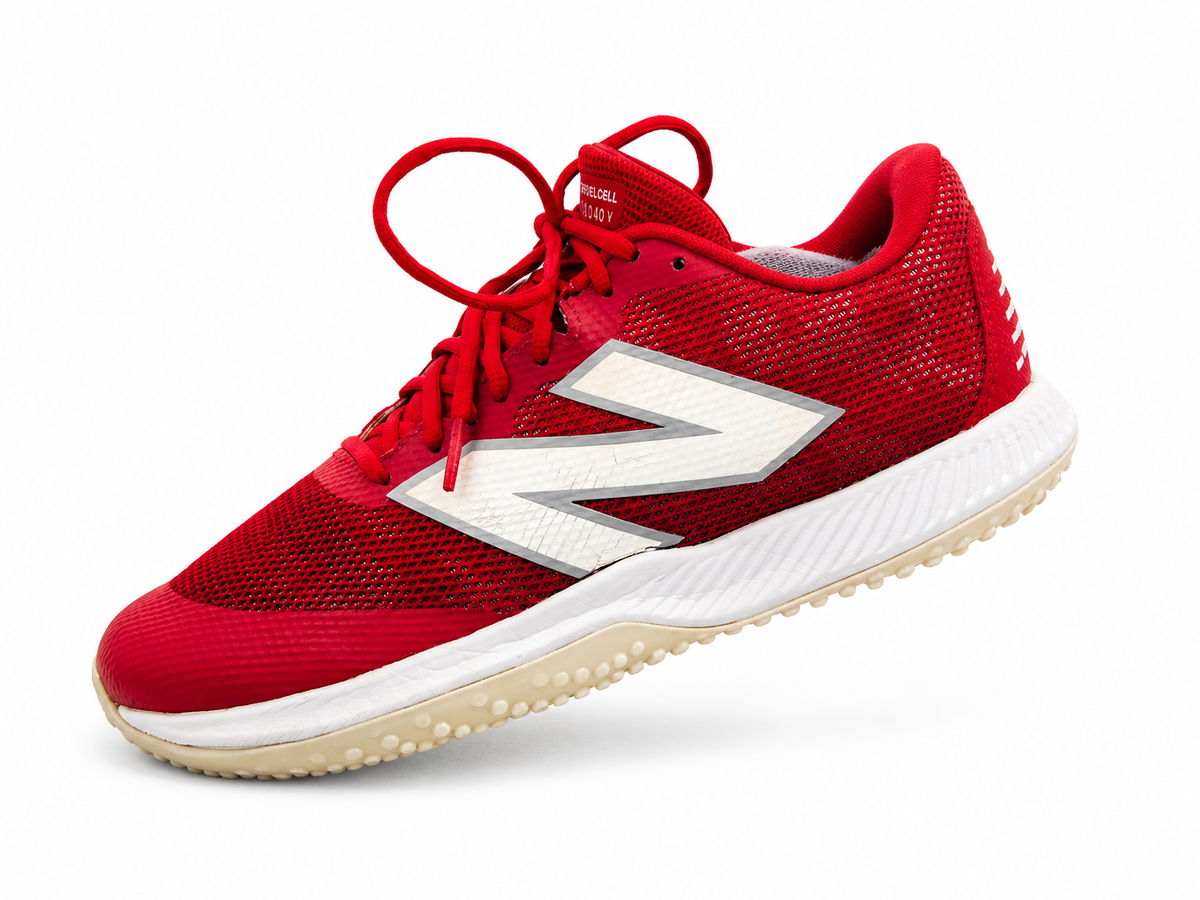 New Balance FuelCell Cricket Grippers