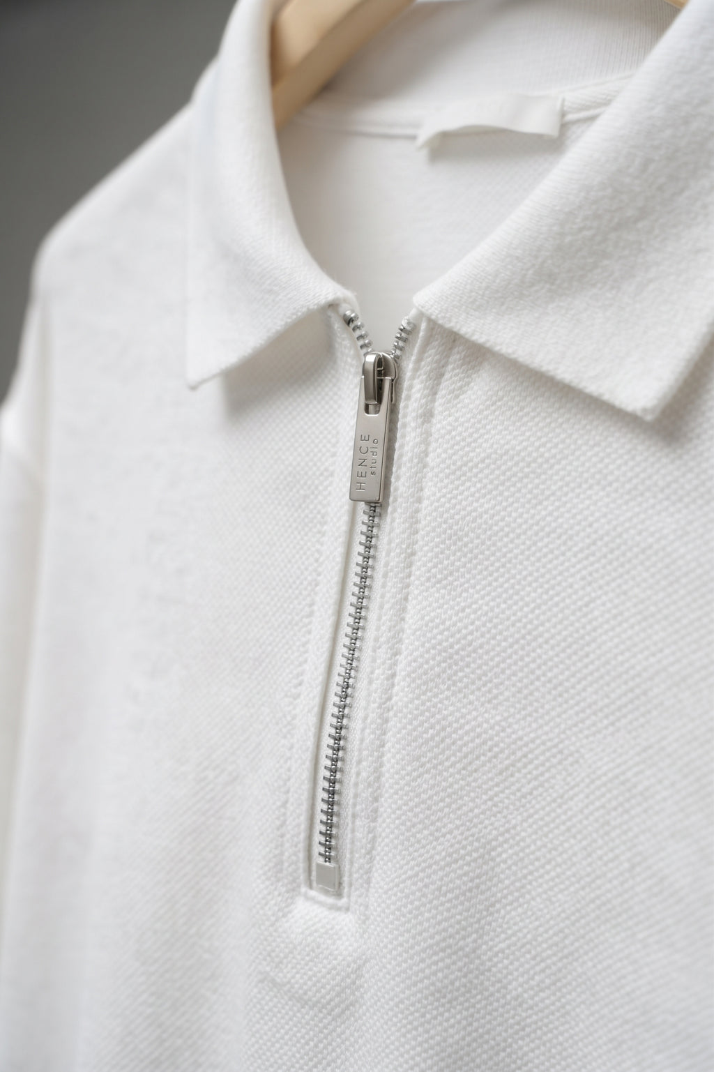Zara White Quarter-Zip Knit Polo Shirt | Size Large