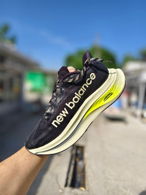 New Balance FuelCell SuperComp Trainer v2