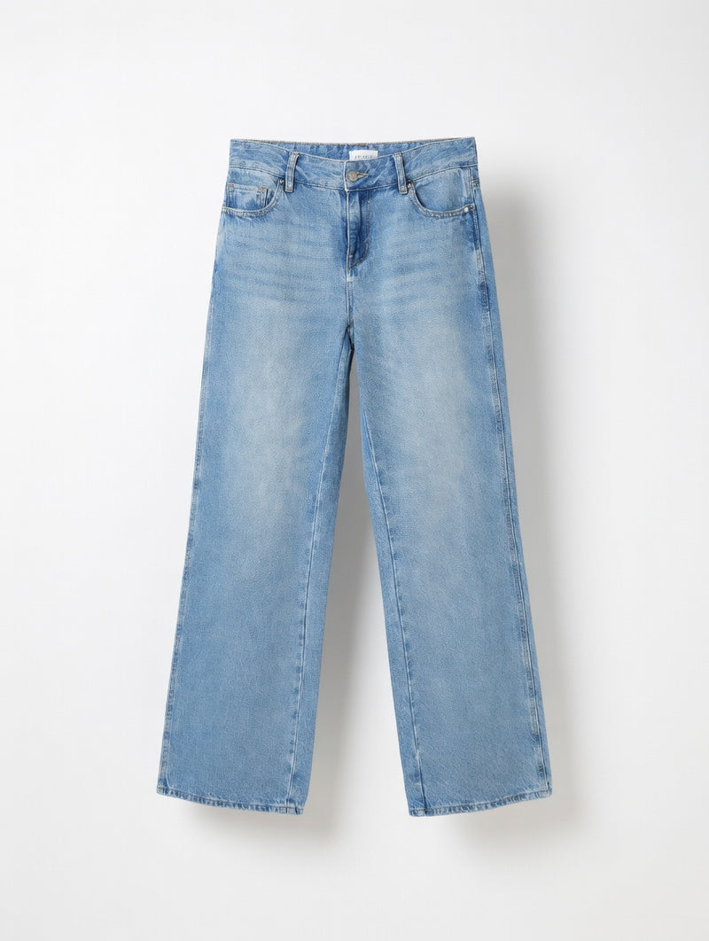 Wide-Leg Jeans