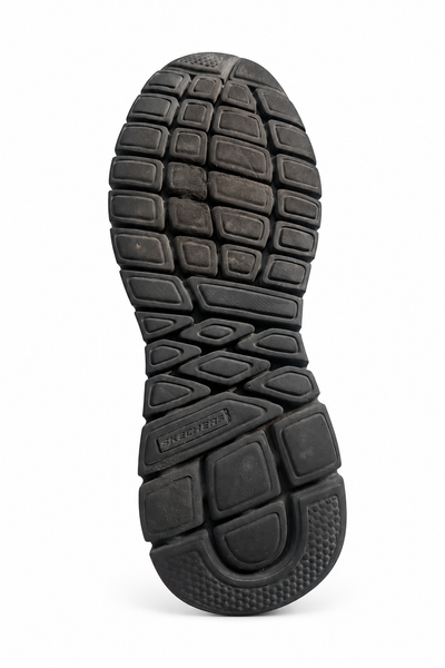 Skechers Black Sneakers – UK 9