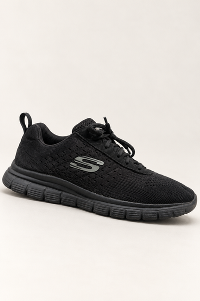 Skechers Black Sneakers – UK 9
